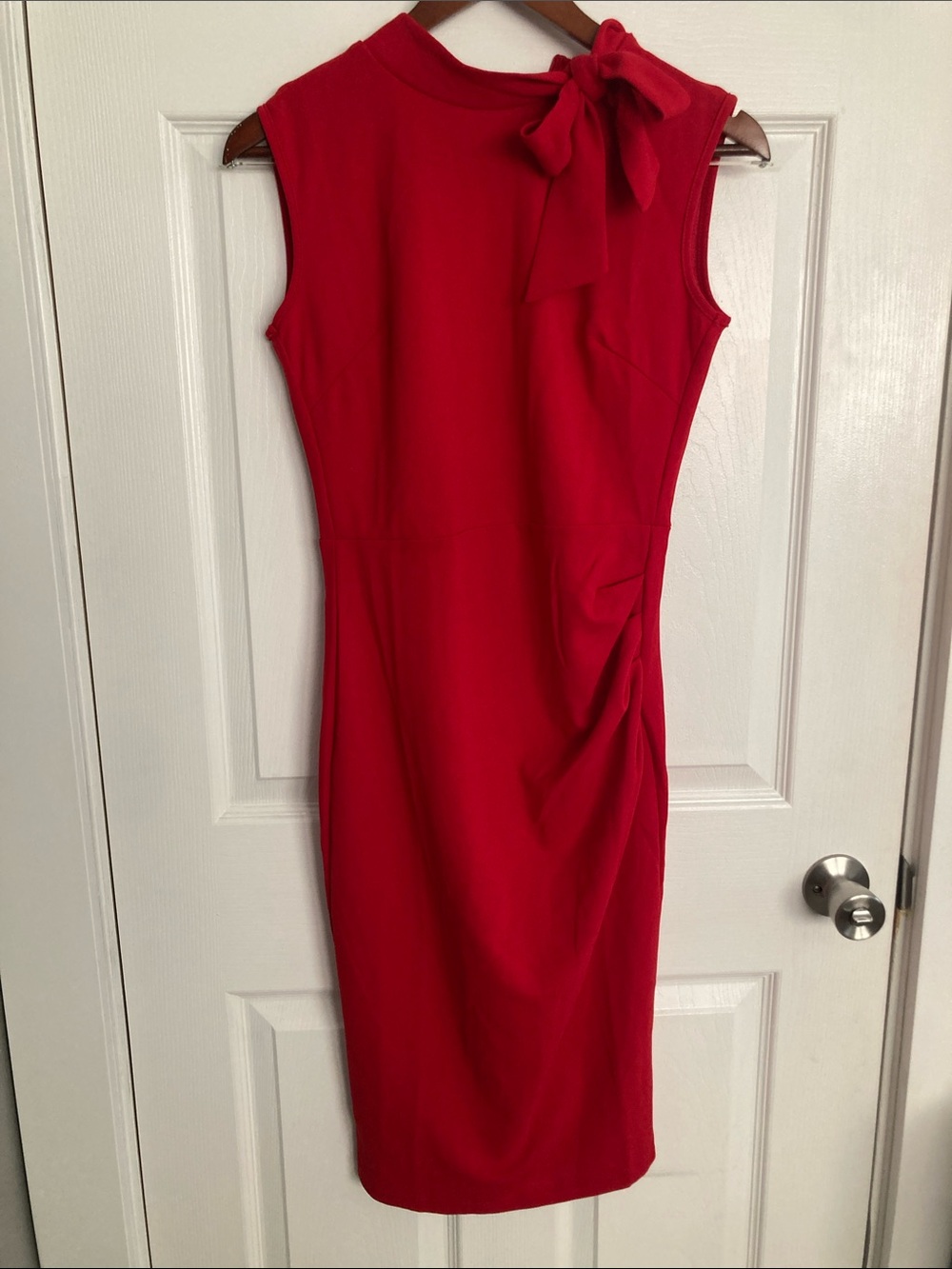 Red Sleeveless Bow-Accent Sheath Dress